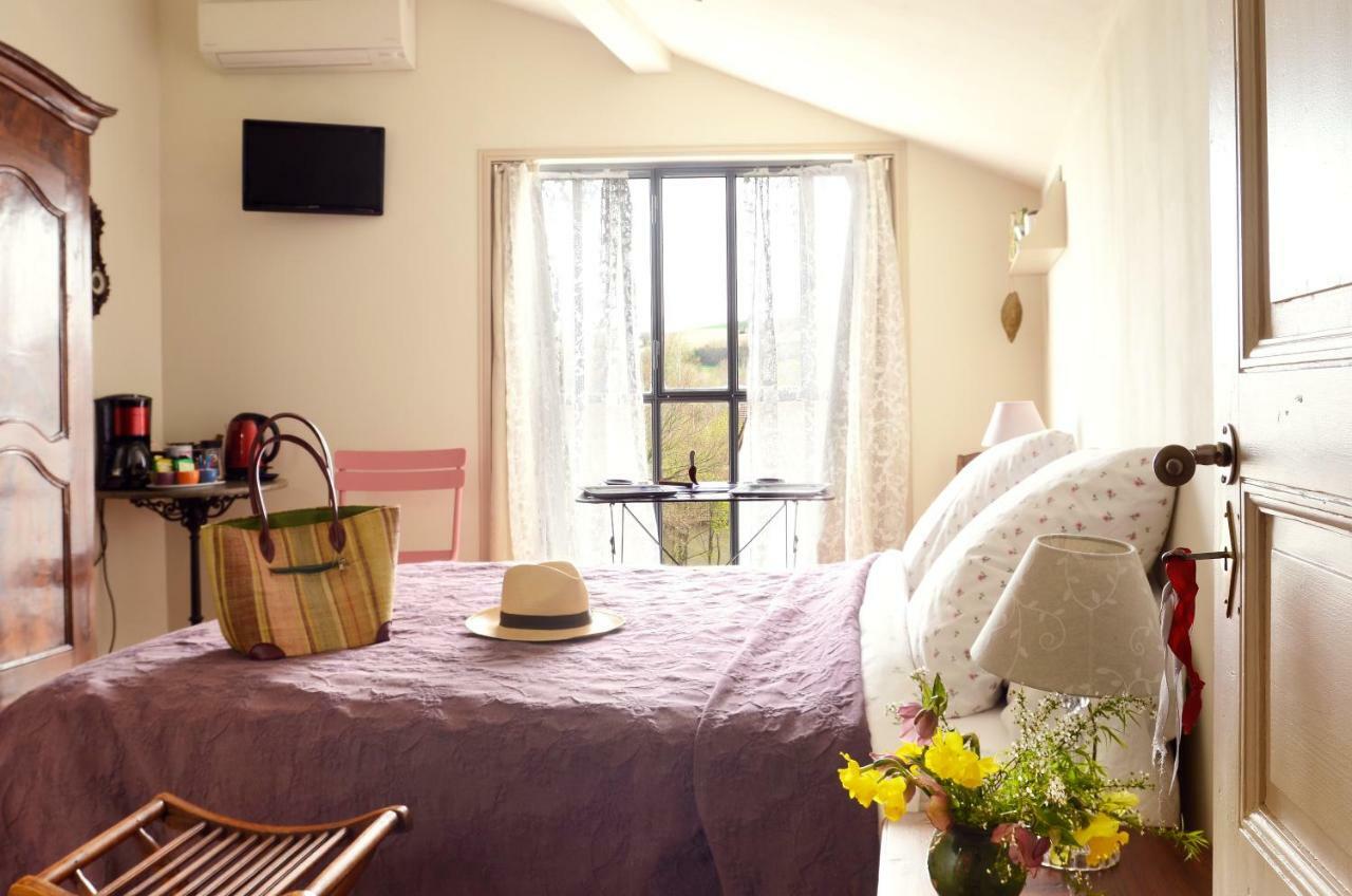 Chez L'Antiquaire Bed & Breakfast โอตรีฟส์ ภายนอก รูปภาพ