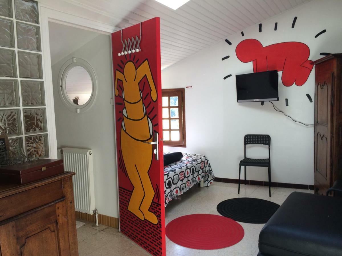 Chez L'Antiquaire Bed & Breakfast โอตรีฟส์ ภายนอก รูปภาพ