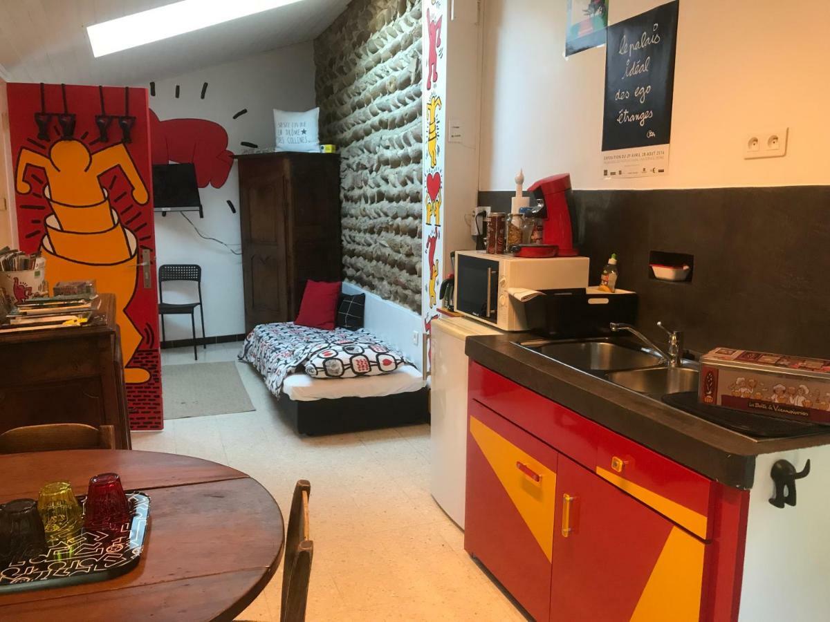 Chez L'Antiquaire Bed & Breakfast โอตรีฟส์ ภายนอก รูปภาพ