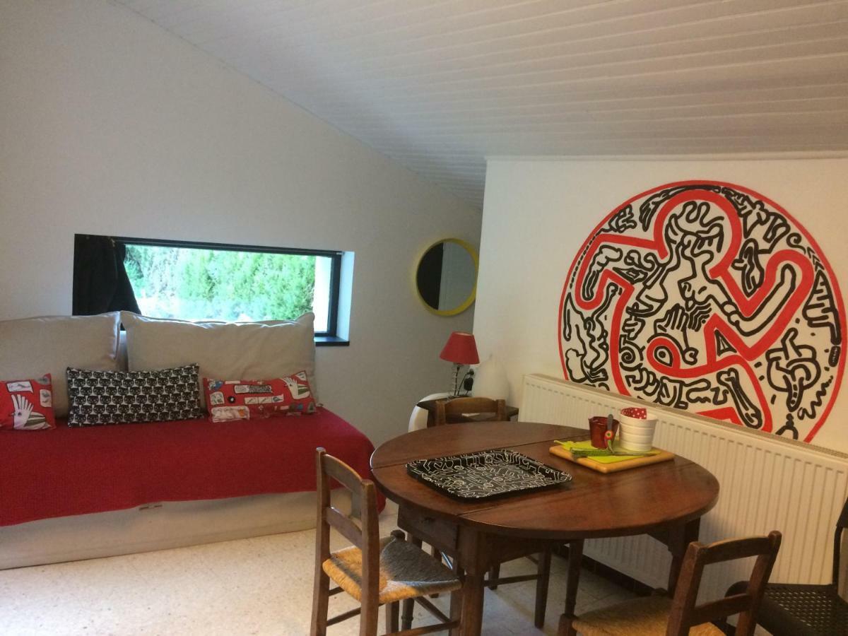 Chez L'Antiquaire Bed & Breakfast โอตรีฟส์ ภายนอก รูปภาพ